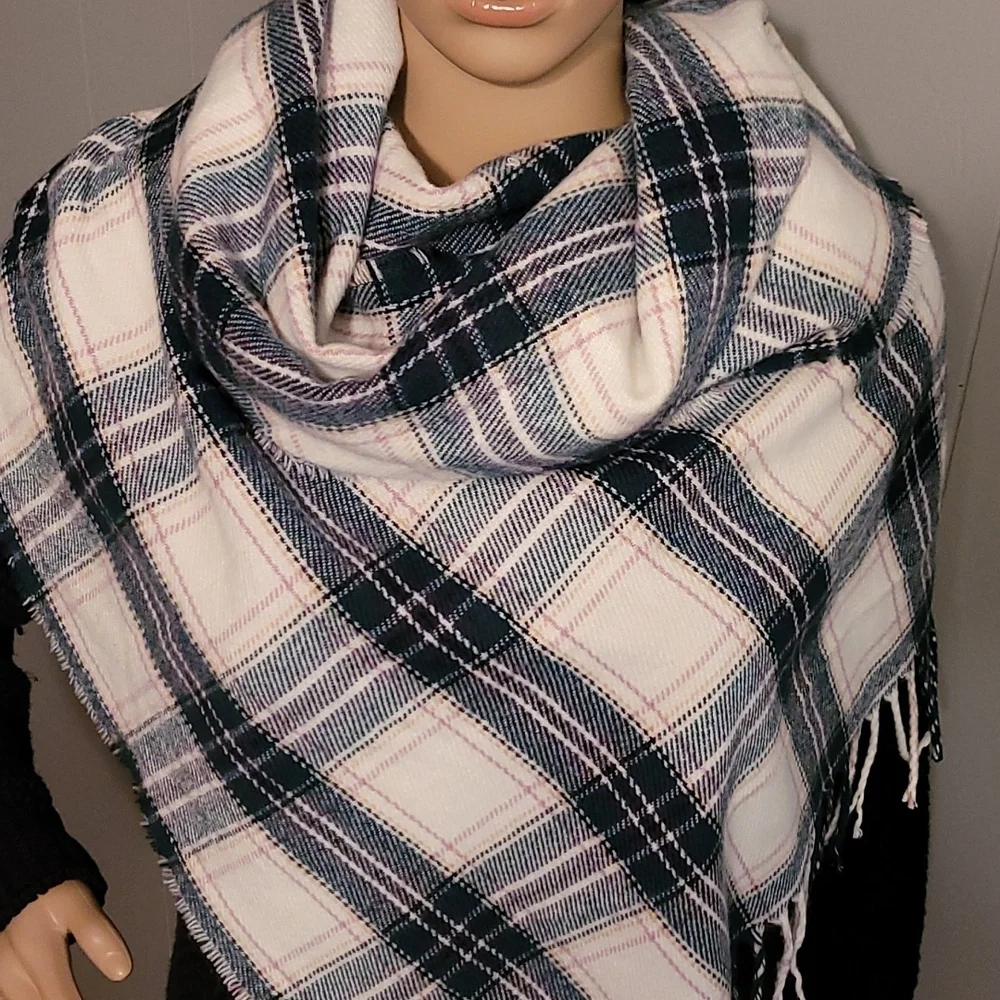 Hunter Green, Ivory & Light Pink Scarf/Wrap